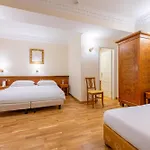 Hosianum Palace 3*