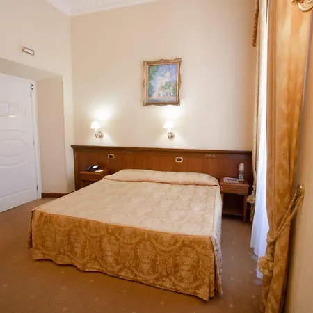 Hosianum Palace 3*