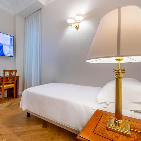 Hosianum Palace 3*
