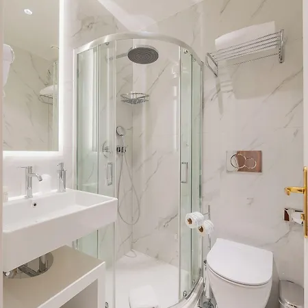 Hosianum Palace 3*