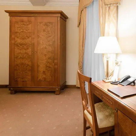 Hosianum Palace Affittacamere 3*