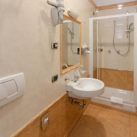 Hosianum Palace 3* Roma